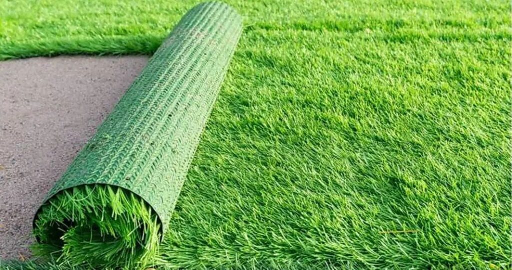 العشب الصناعي.. تعرف معنا على 3 من أفضل الأنواع للمنازل